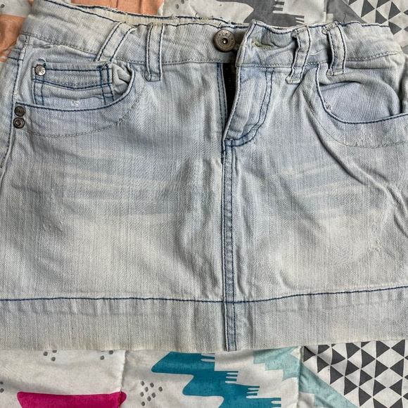 Jean skirt - Picture 1 of 2